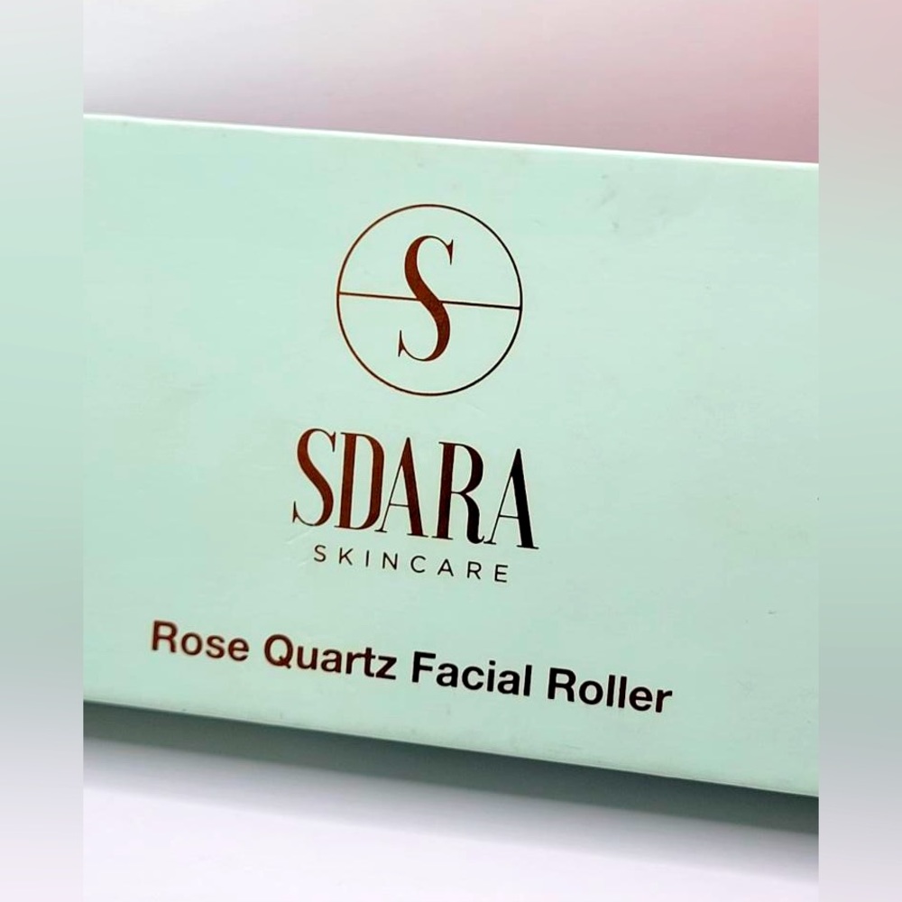 Facial roller